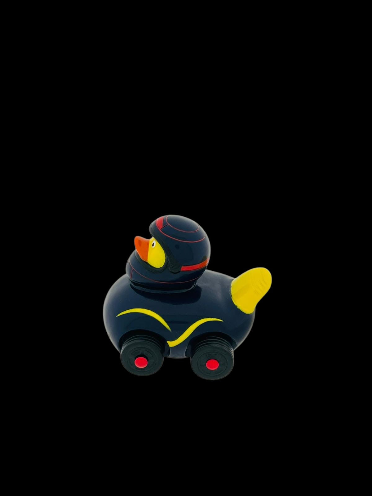 Ducks on wheels.  Moving wheels. Blue M132087